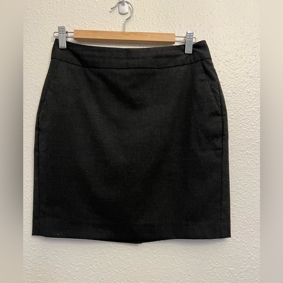 Banana Republic charcoal gray mini pencil skirt size 4 - Picture 1 of 4